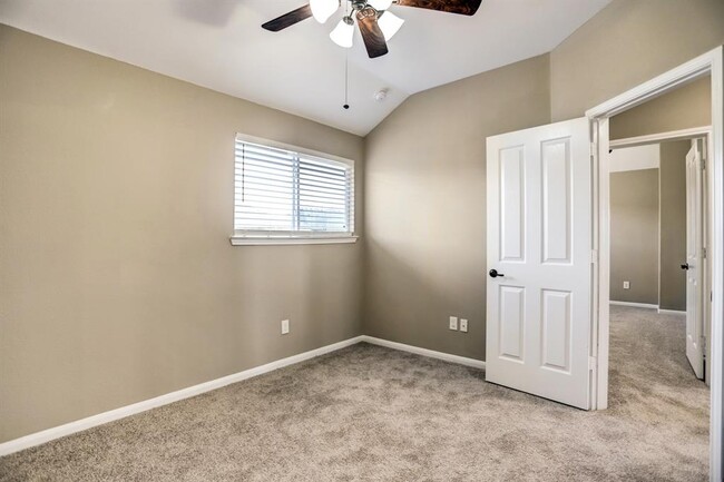 Building Photo - 9238 Solvista Pass Ln