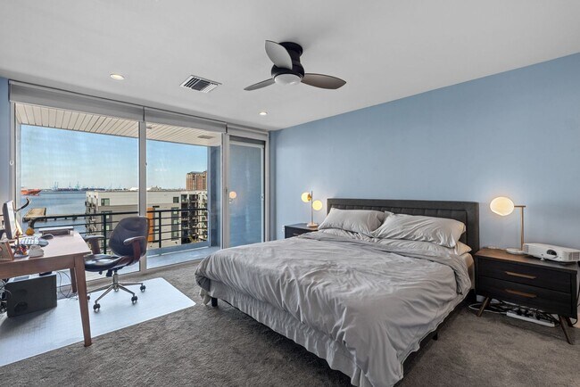 Building Photo - DOWNTOWN AREA