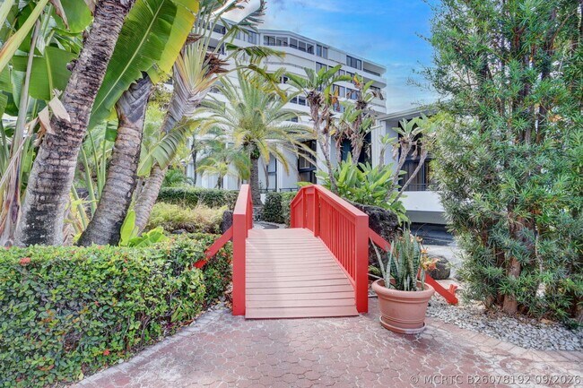 Building Photo - 3590 S Ocean Blvd