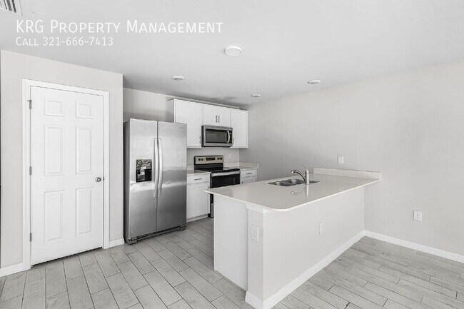 Building Photo - 3020 N Lakewood Rd