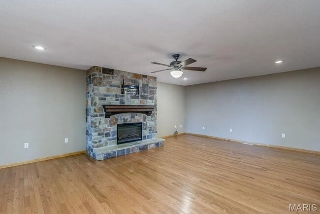 Building Photo - 3 Bedroom 2 Bathroom
