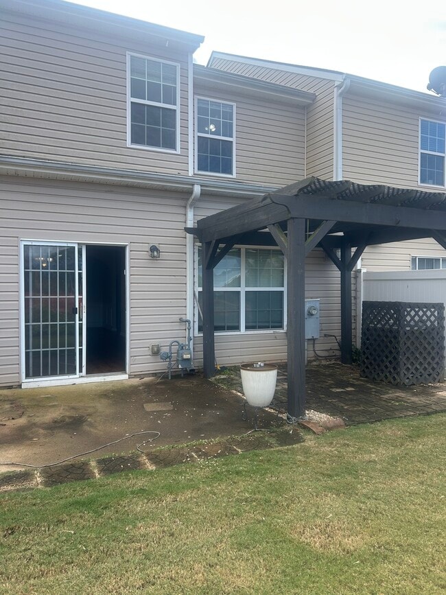 Building Photo - 282 Azalea Cir