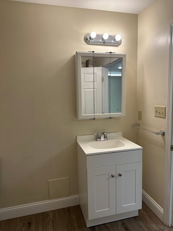 Building Photo - 13 Waushacum Ave