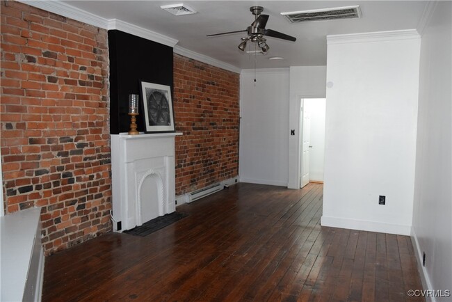 Building Photo - 407 Brook Rd