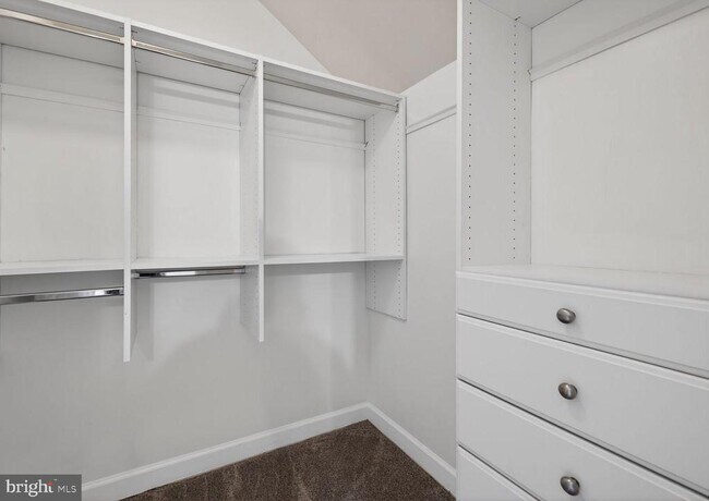 Building Photo - 593 Cedar Spring St