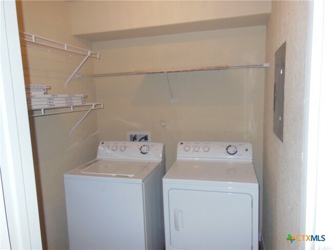 Building Photo - 1038 Mellow Breeze