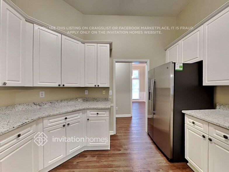 Building Photo - 2015 Henderson Way NW