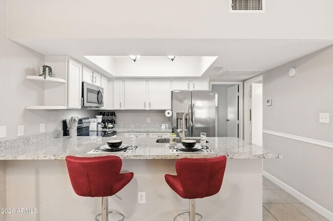 Building Photo - 8004 N 32nd Dr