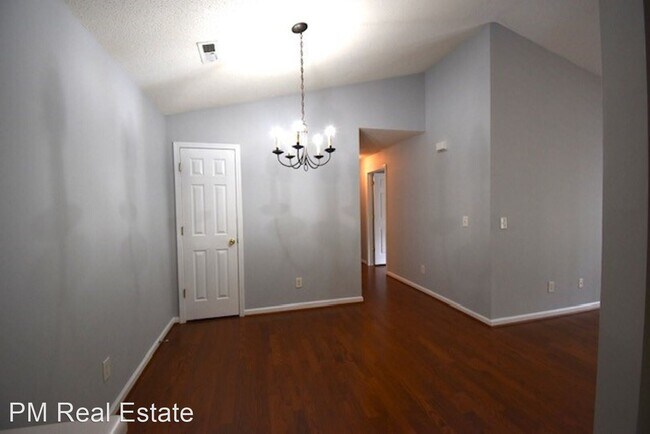 Building Photo - 5805 Battery Dr