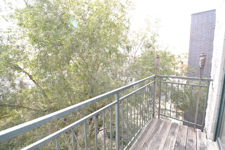 Building Photo - 1734 W North Ave