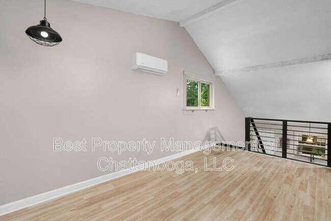 Building Photo - 786 Winding Hills Ln