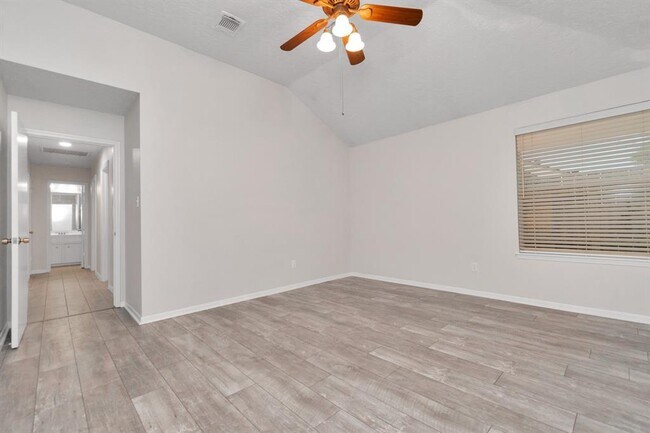 Building Photo - 1102 Comstock Springs Dr