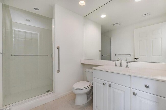 Building Photo - 455 Cove Tower Dr