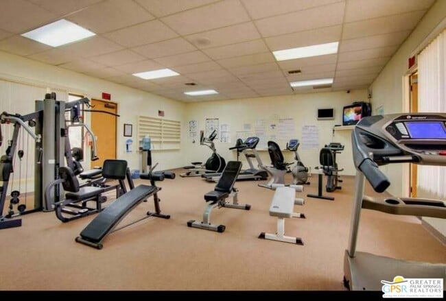 Building Photo - 15300 Palm Dr