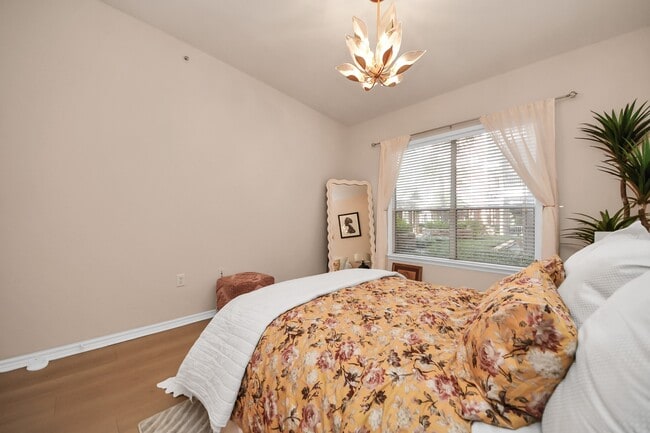 Building Photo - 2400 McCue Rd