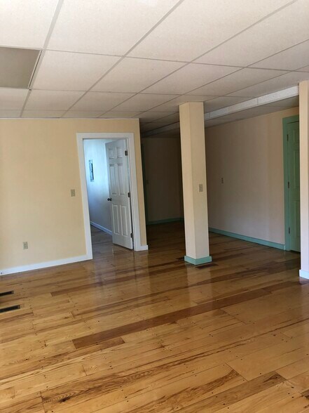 Building Photo - 600 S Britain Rd