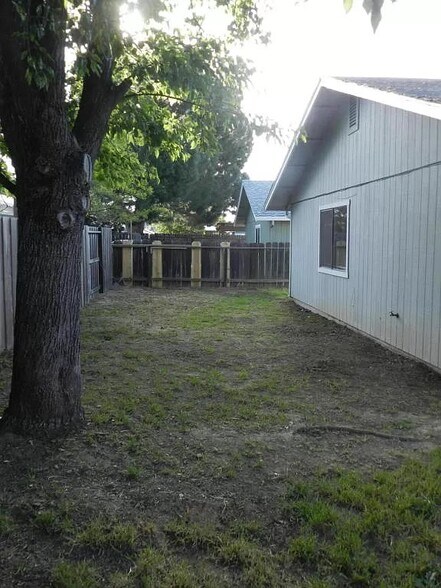Building Photo - 2610 Pernie Trl