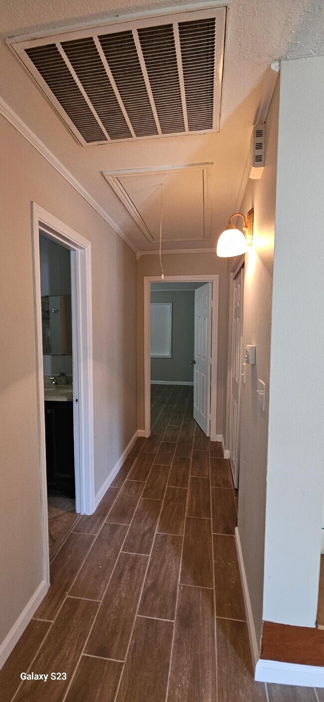 Building Photo - 4102 California Ave