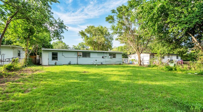 Building Photo - New Renovation! 3 Bed 1 Bath Rental Home in Tulsa