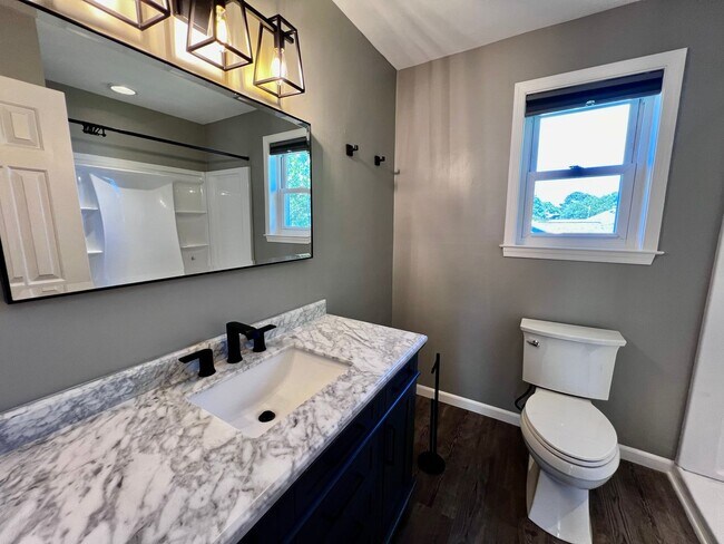 Building Photo - Charming Home in Ocean Lakes Community