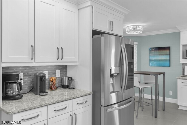 Building Photo - 1020 Swallow Ave