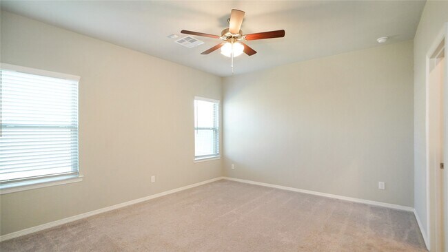 Building Photo - 25463 Northpark Lake Dr