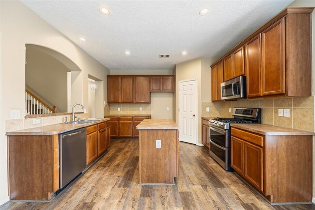 Building Photo - 14103 Micmac Ct