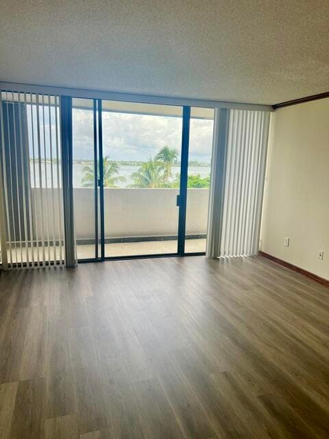 Building Photo - 5200 N Flagler Dr