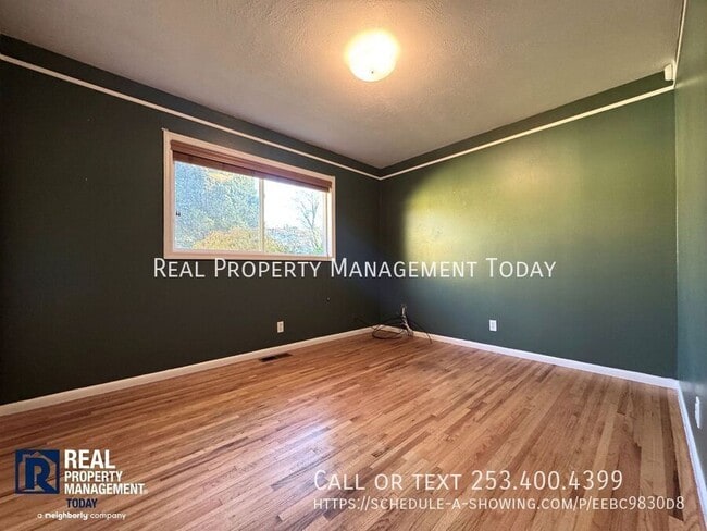 Building Photo - 1748 N Narrows Dr