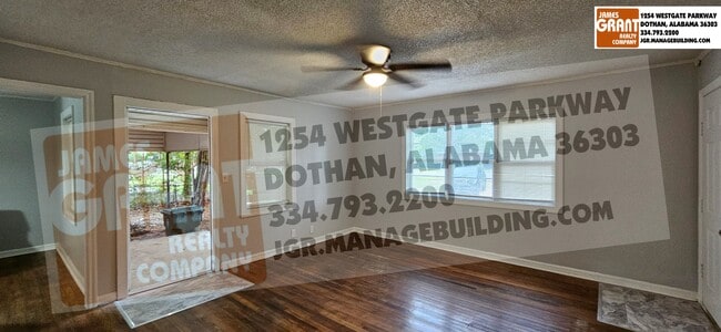 Building Photo - 1528 S Park Ave