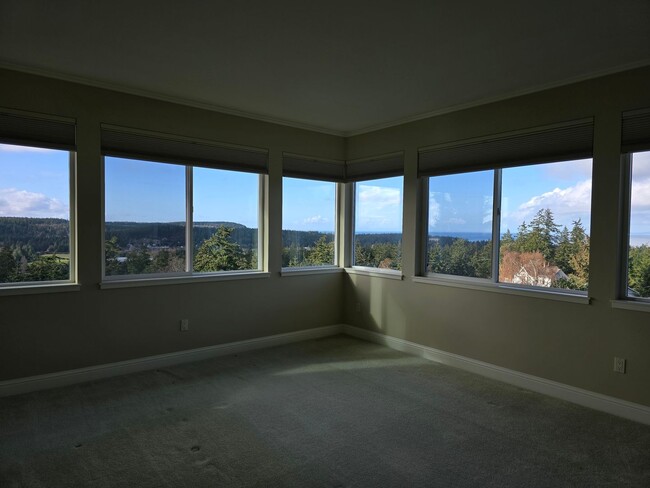 Building Photo - Outstanding views and privacy near Ft. Worden