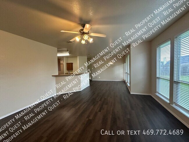 Building Photo - 2816 Blue Heron Dr