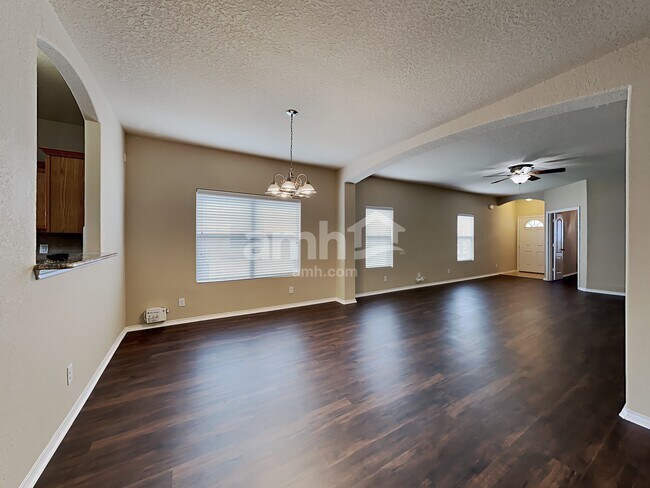 Building Photo - 5707 Sendero Spring