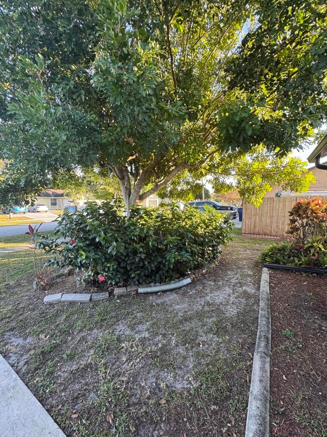 Building Photo - 1371 Thornbank Ln