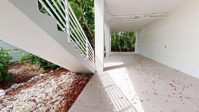 Building Photo - 1027 Snapper Ln