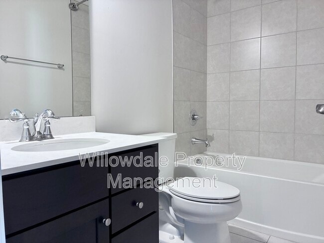 Building Photo - 812 Channing Park Cir