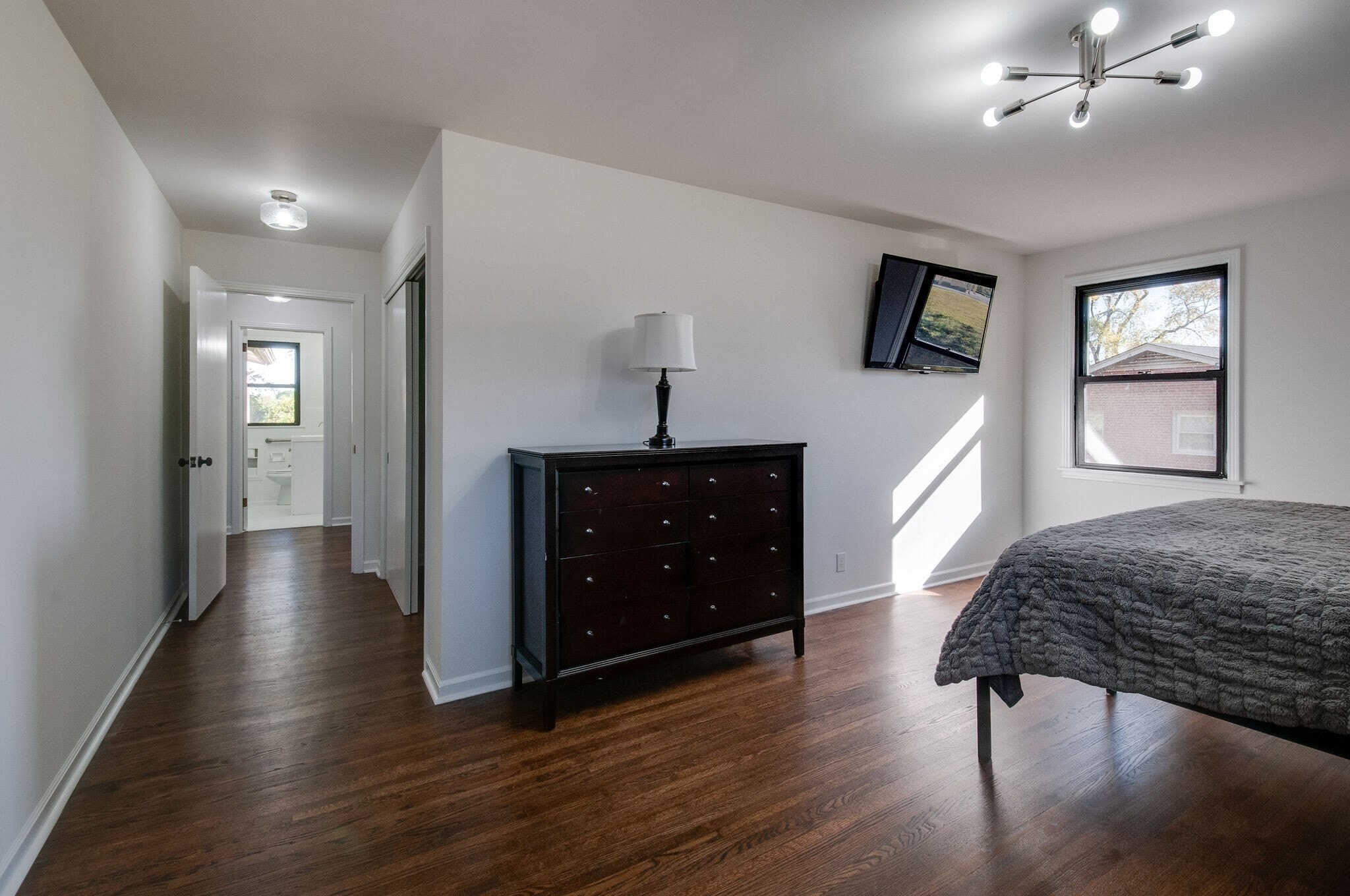 Master Bedroom 1 - upstairs - 930 Havenhill Dr