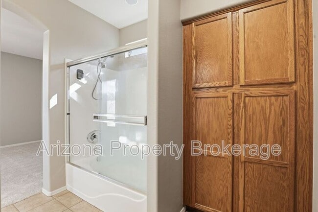 Building Photo - 8717 N 58th Ln