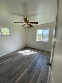 Building Photo - MANO