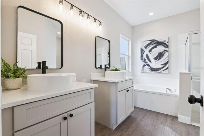 Building Photo - 1209 Cathcart Cir