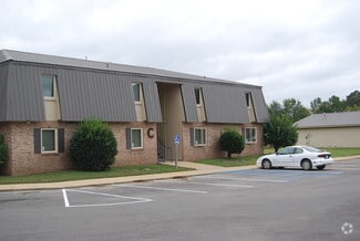 Building Photo - Greenbriar North