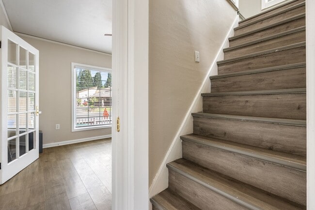 Building Photo - Charming 3 Bedroom Home in NE Portland!