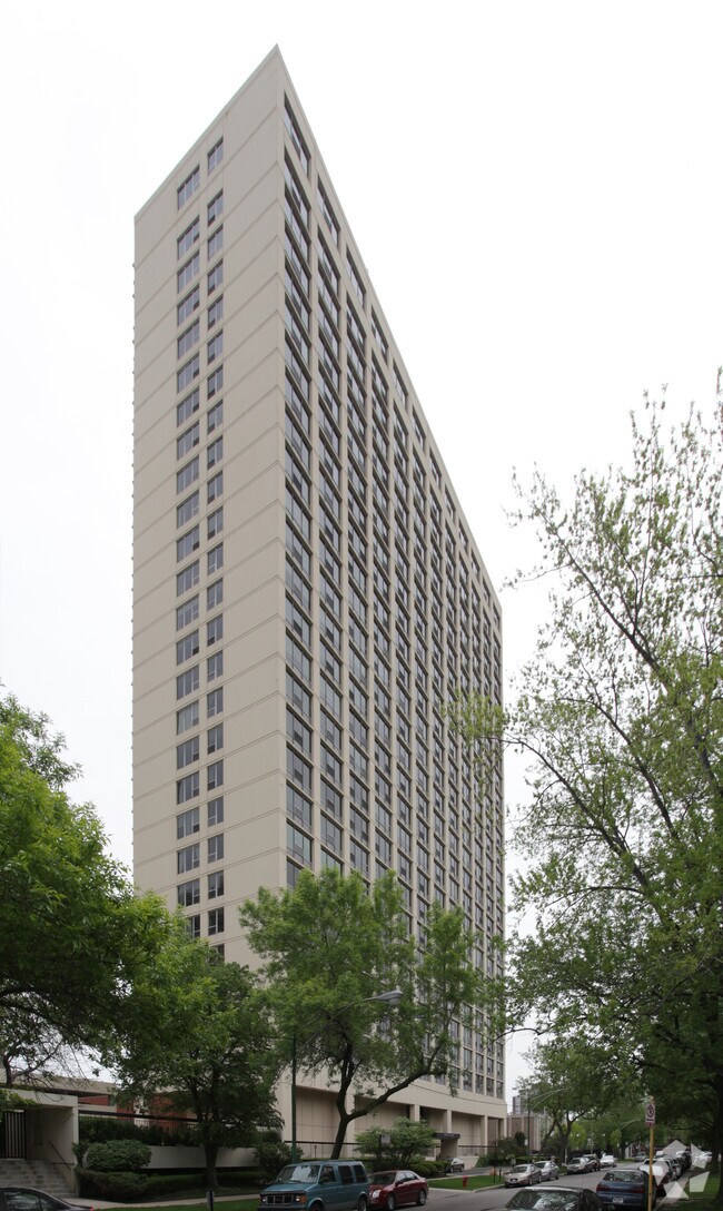 Cornell Village 5201 S Cornell Ave Chicago IL 60615 Apartment Finder