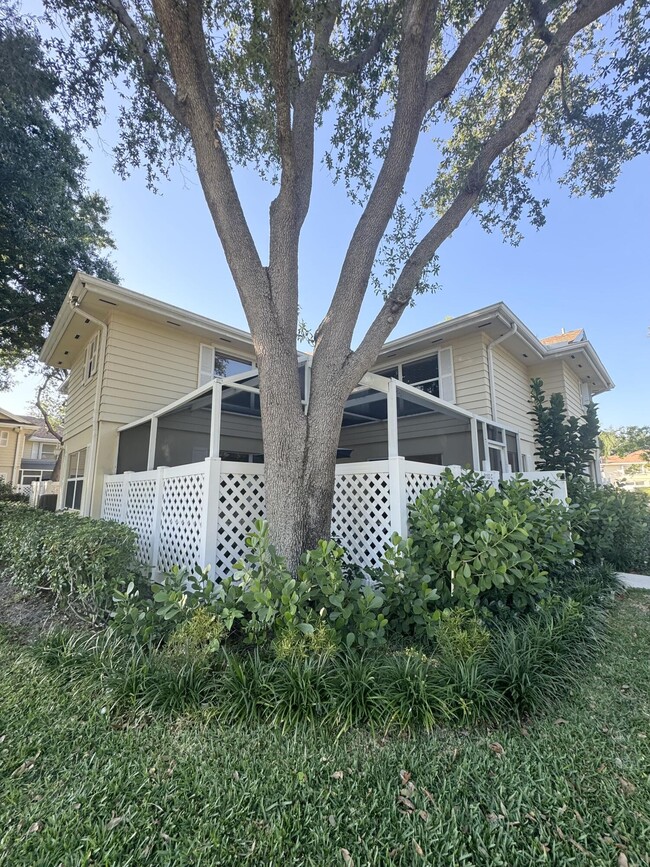 Building Photo - 8153 Chelsea Ct