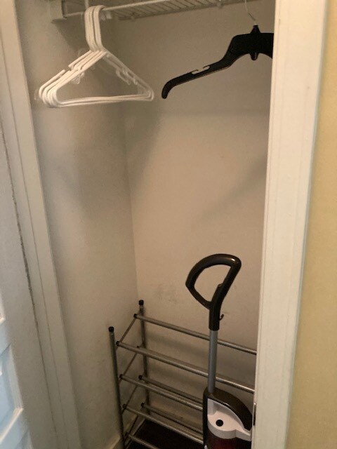 Building Photo - 401 20th St S