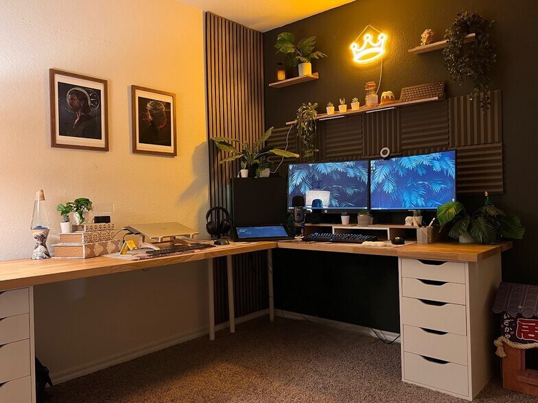 Upstairs Office - 305 Ginger Ave