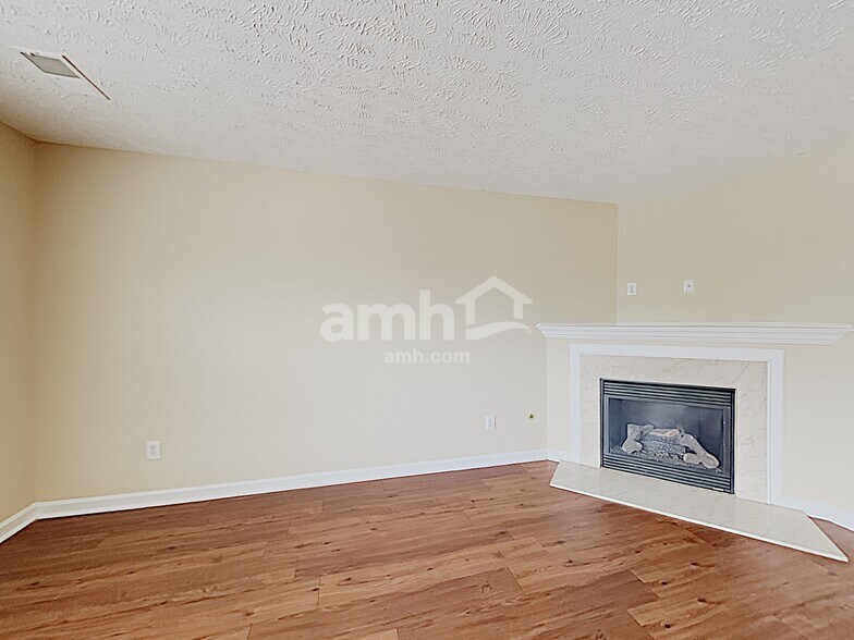 Building Photo - 377 Stewart Springs Dr