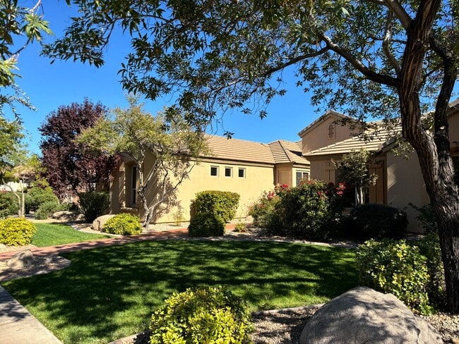 Building Photo - Short term lease! Coral Canyon on Golf Course with POOL- FURNISHED & UNFURISNHED OPTION