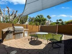 Building Photo - 1534 E Kings Ct