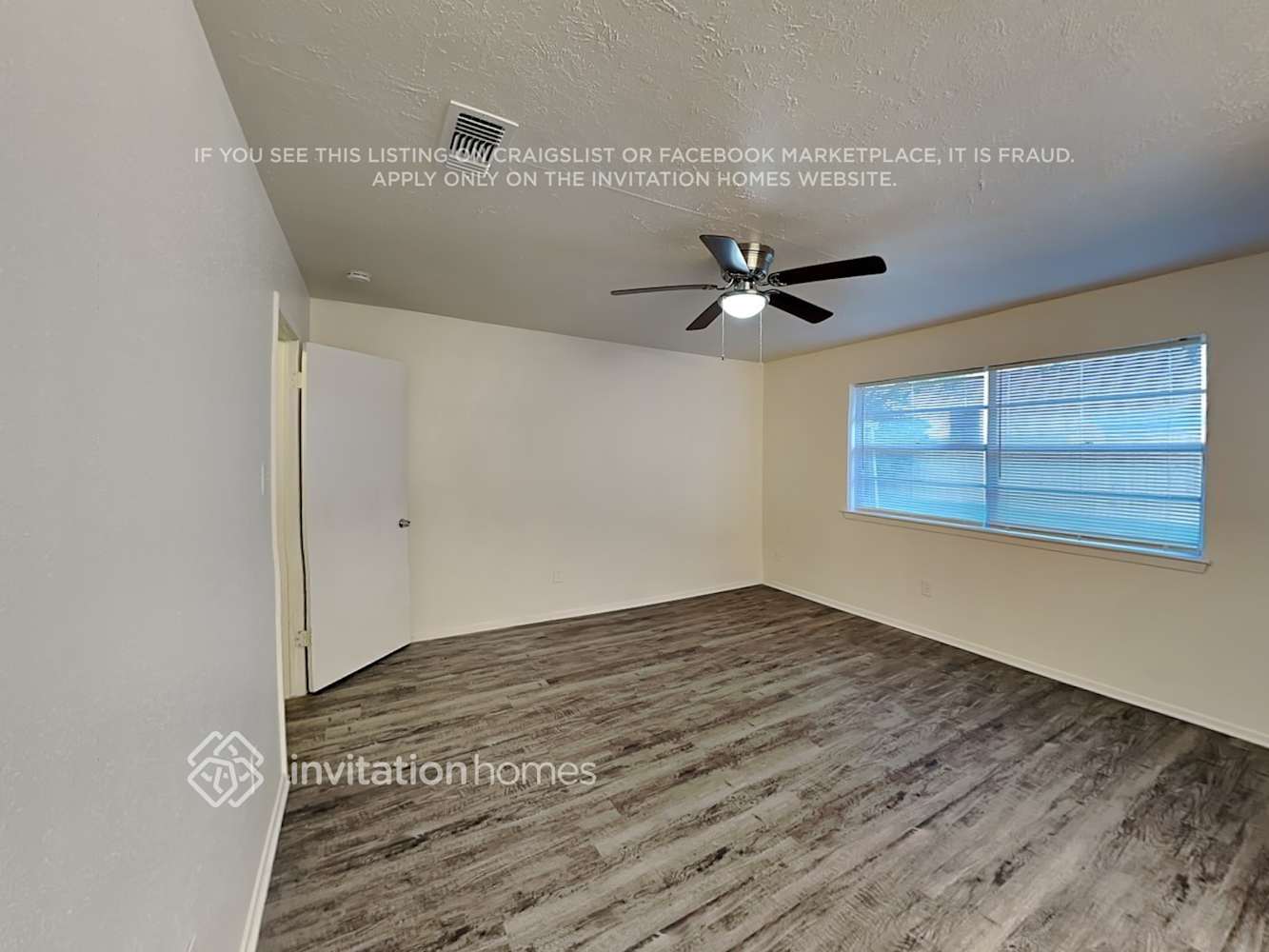 Building Photo - 13942 Towneway Dr